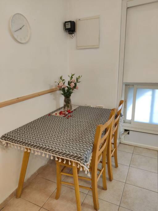 דירה לזוג על שוק מחנה יהודה Jerusalém Exterior foto